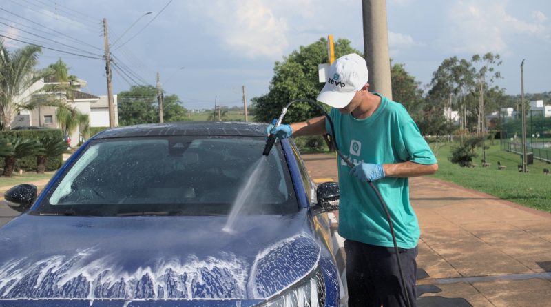 Startup brasileira investe em banho automotivo por delivery