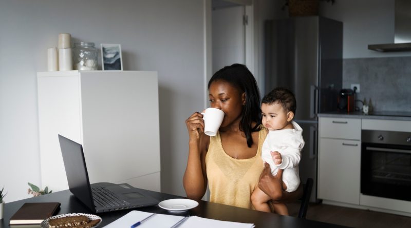 Franquias online viabilizam carreira e família para mulheres