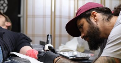 Brasileiro vence diversos prêmios de tatuagem na Flórida