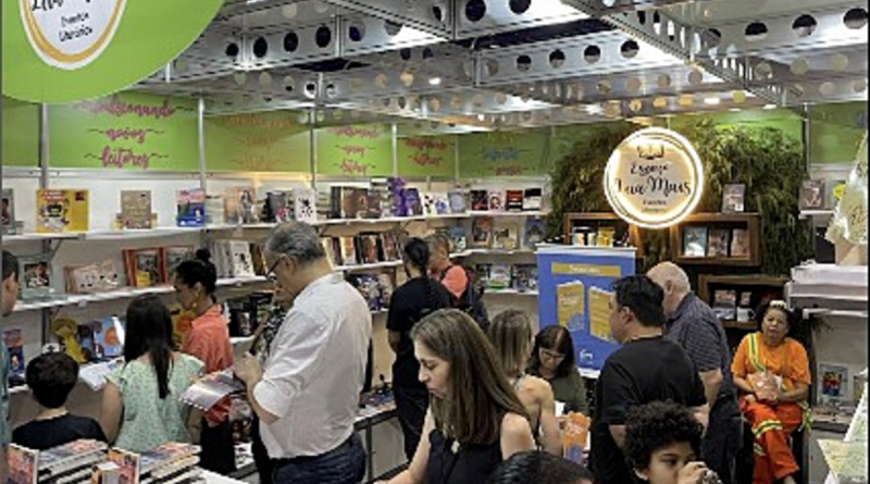 Livro focado em vendas no LinkedIn é lançado na Bienal de SP