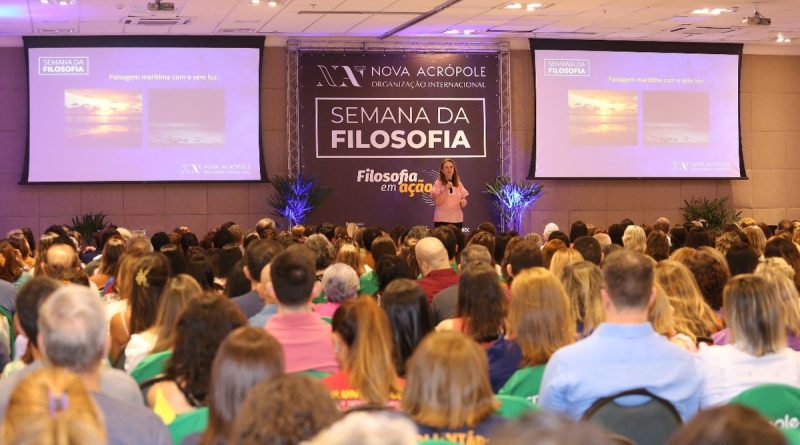 Em novembro Nova Acrópole promove ações alusivas ao Dia Mundial da Filosofia